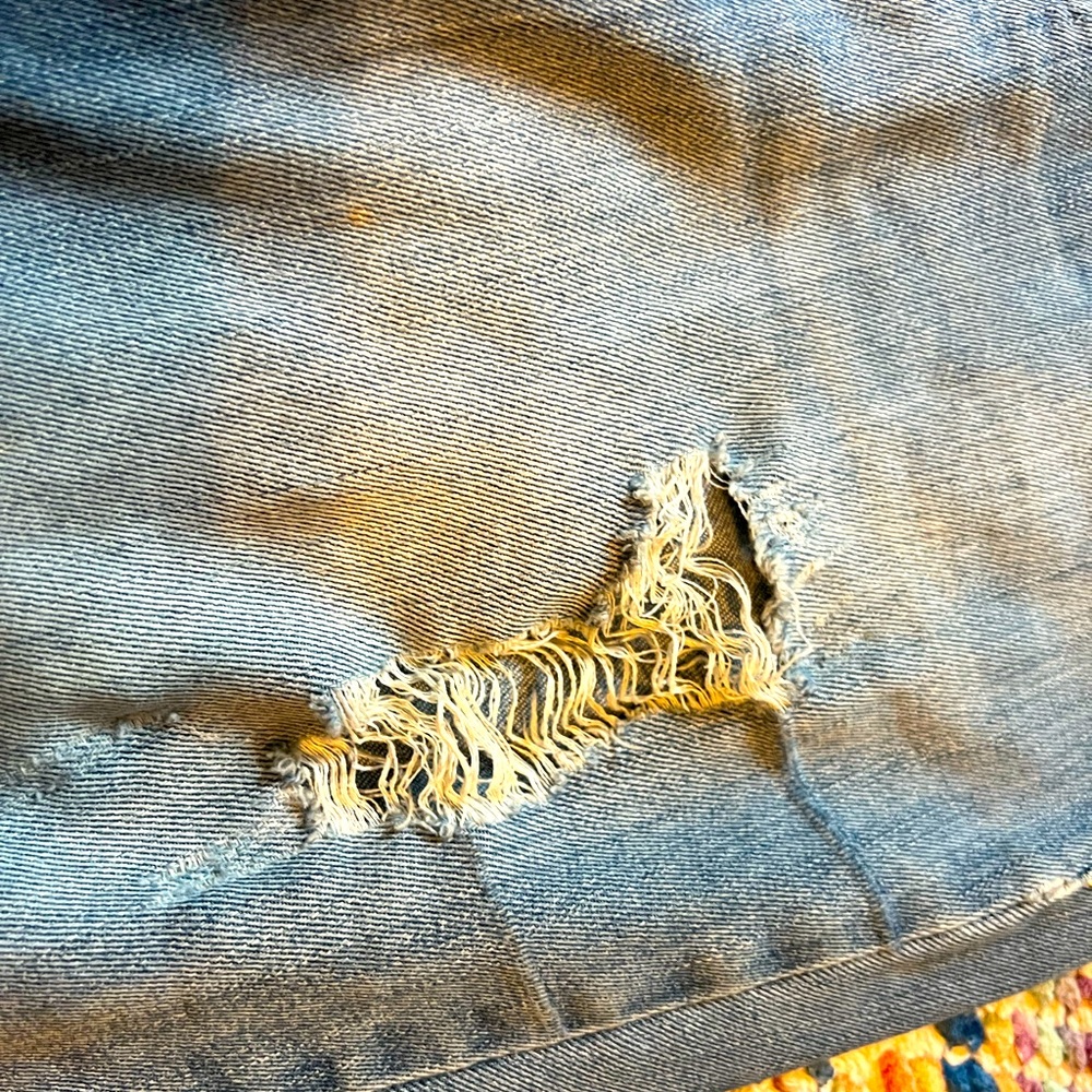 RanCan Distressed Ripped Jeans - Picture 4 of 4